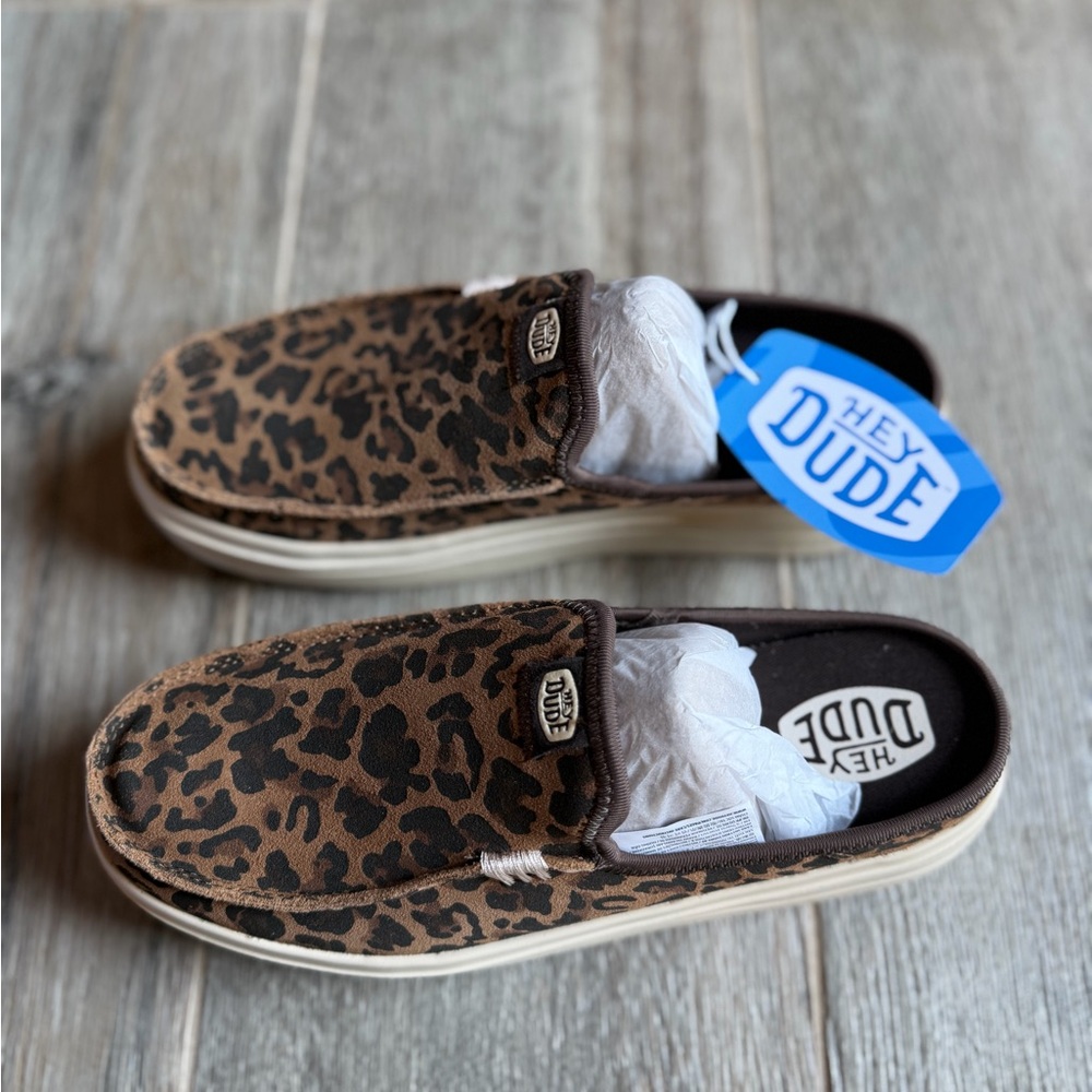 Hey Dude Austin Lift - Women’s 9 Brown Leopard - Picture 3 of 5